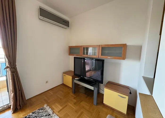 Mank1 City-center Appartement *