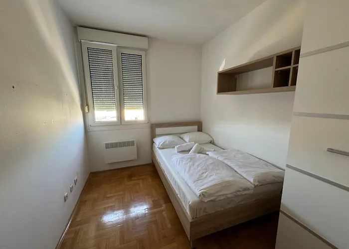 Mank1 City-center Apartment *